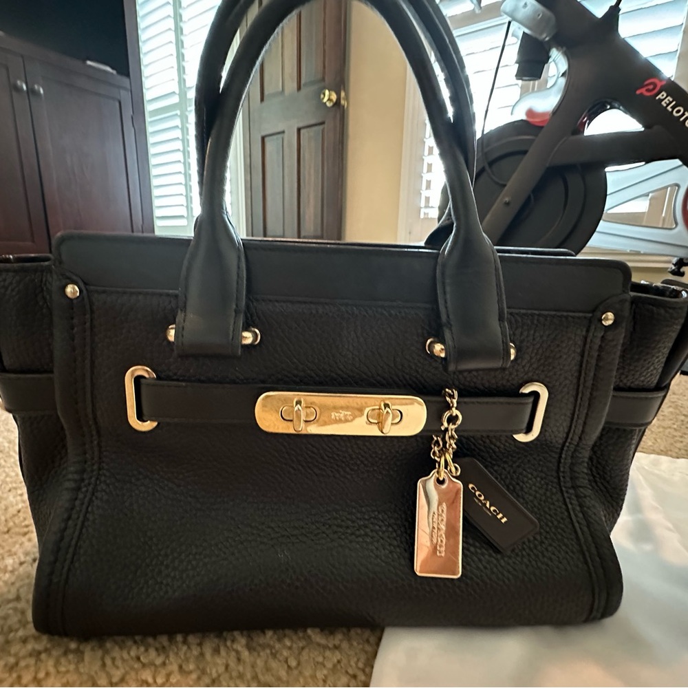 Coach Swagger Black Leather Tote Bag